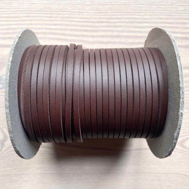 Rullepris / Firkantet lædersnøre